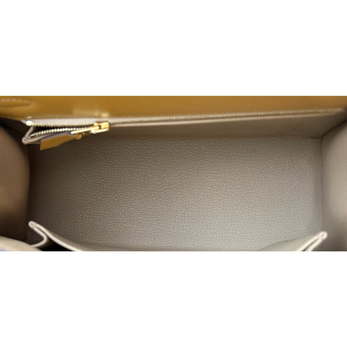 Hermes Kelly 25 Sellier Poussiere Tan Tadelakt Leather Gold Hardware RARE