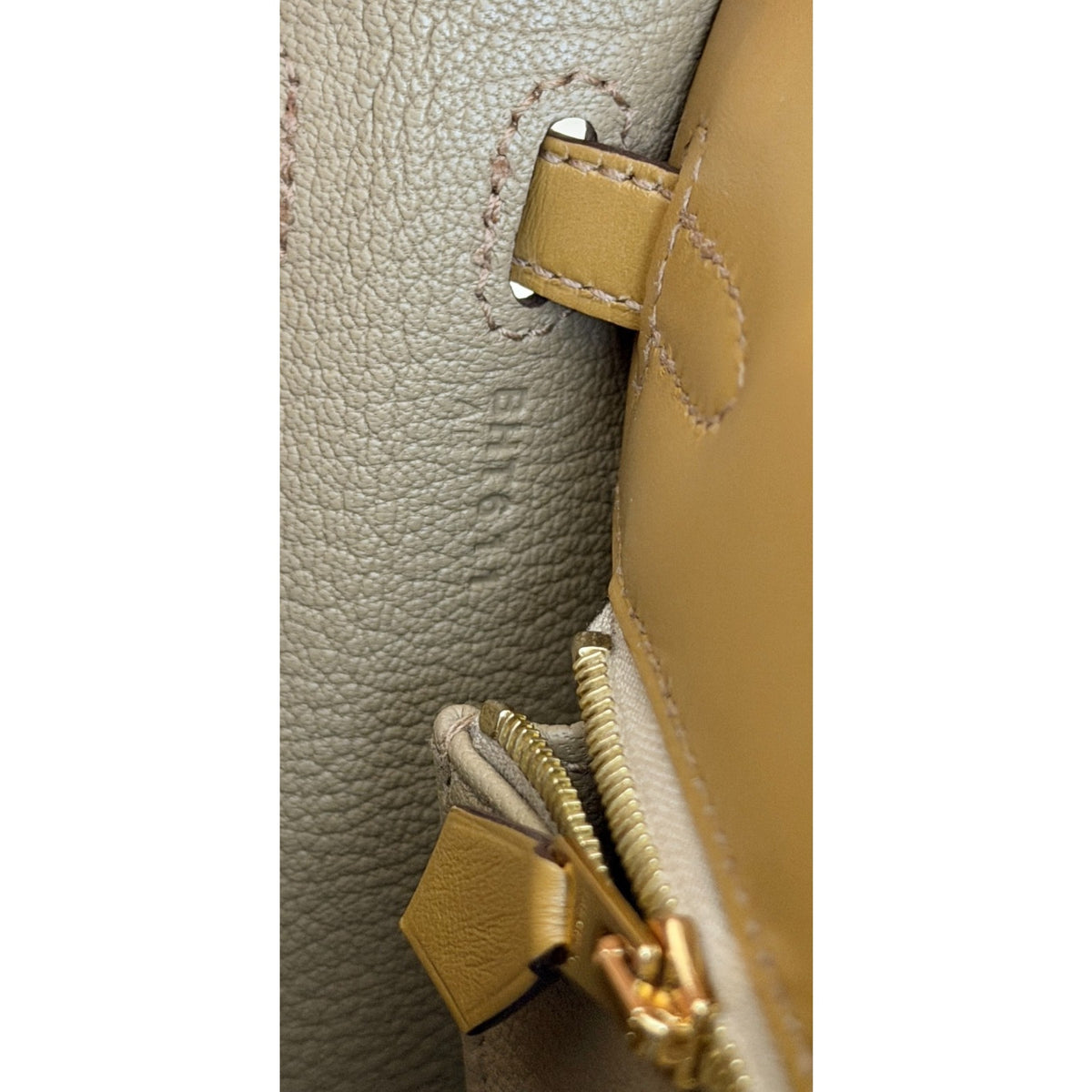Hermes Kelly 25 Sellier Poussiere Tan Tadelakt Leather Gold Hardware RARE