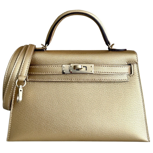 Hermès Kelly Mini 20 Dore Gold Chevre Chamkilight Permabrass Hardware 2026