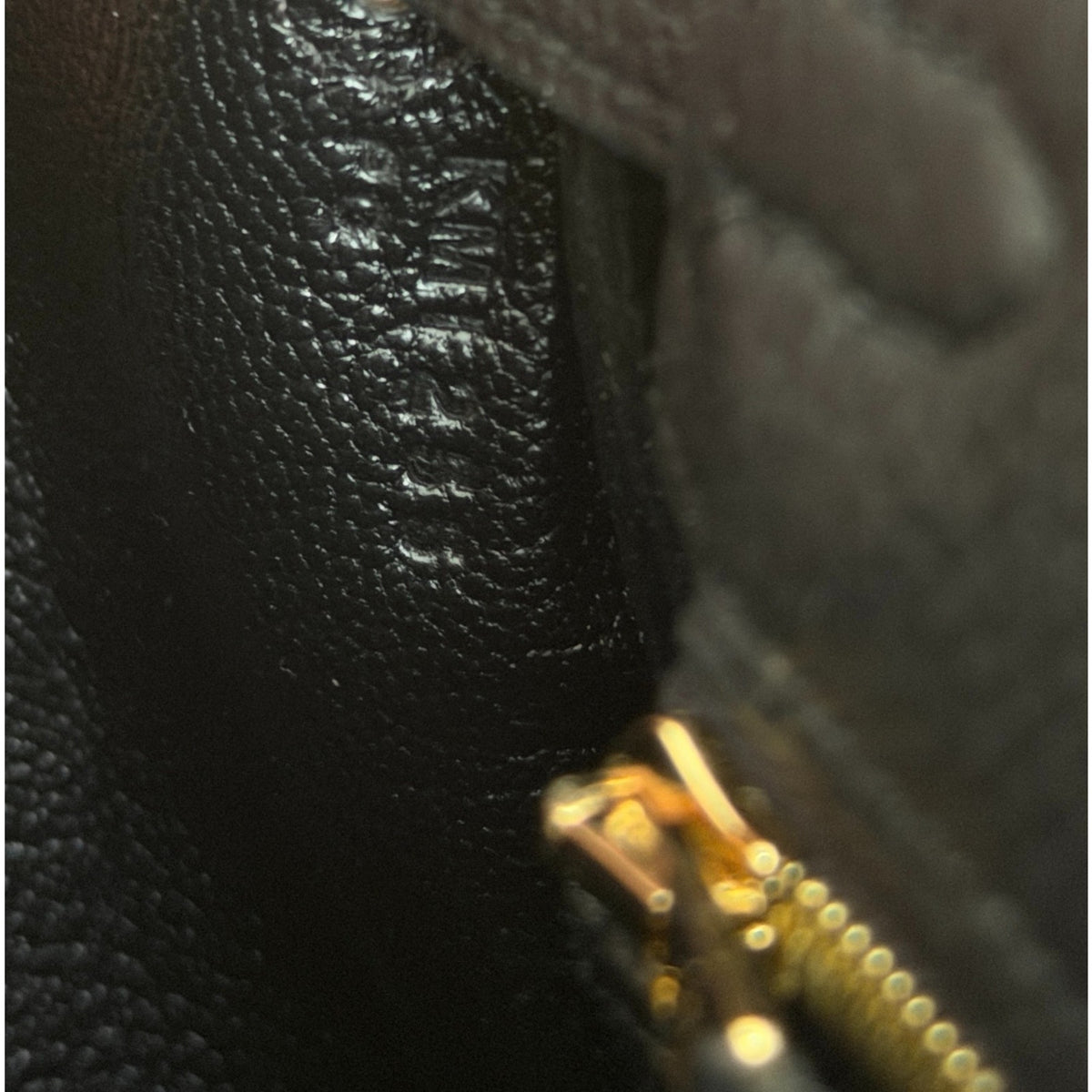 Hermes Kelly 25 Black Noir Togo Leather Gold Hardware RARE