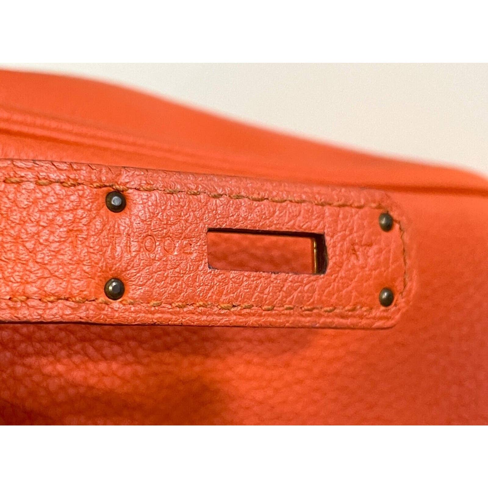 Hermes Birkin 25 Cuivre Orange Togo Leather Gold Hardware For Sale
